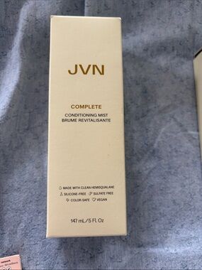 JVN Conditioning Mist in White and Gold Packaging